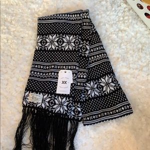 Black and White Print Scarf
